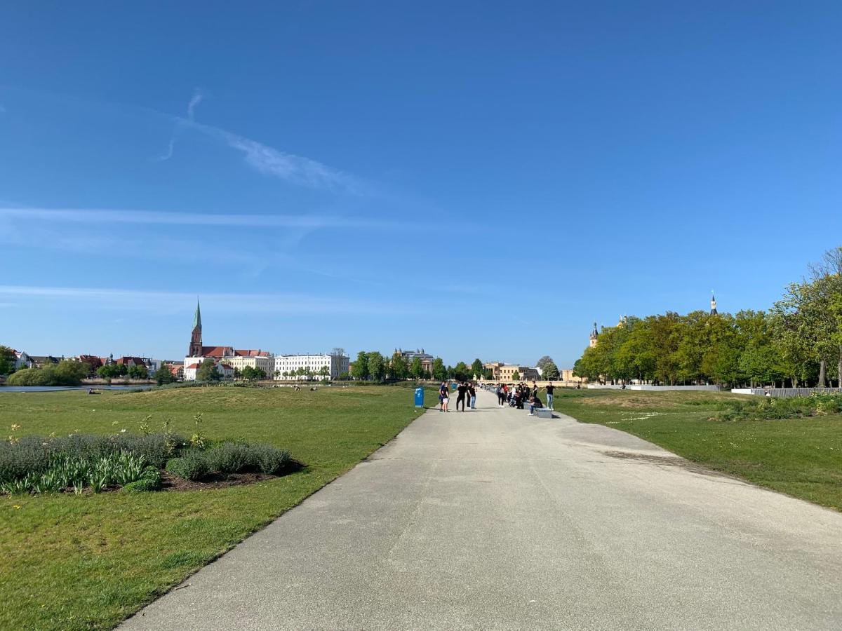 Zimmer Im Ug Direkt In Der Innenstadt, Centrum Schwerin  Exteriér fotografie